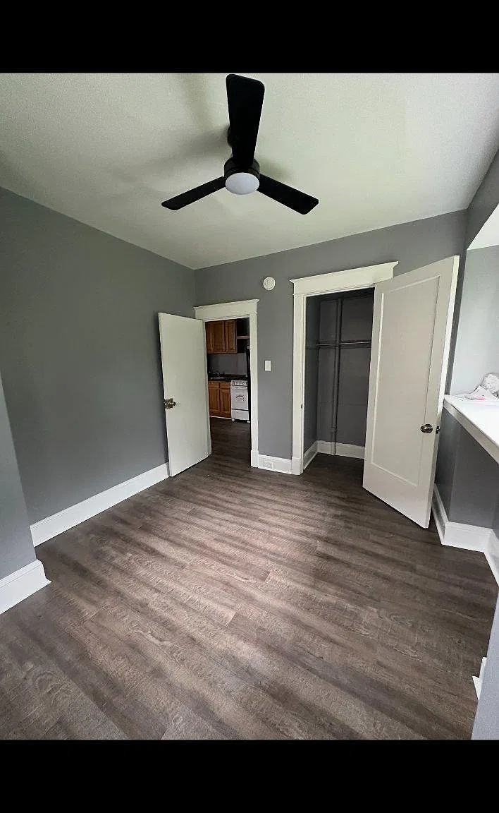 1 bed, 1.0 bath, 650 sqft, $1,050 — Photo 2