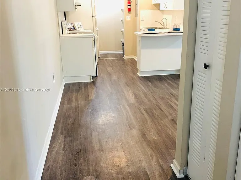 3211 Sabal Palm Mnr #102 — Photo 2