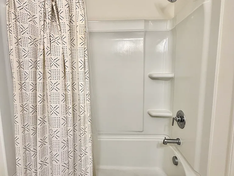 12029 Basking Dr — Photo 23