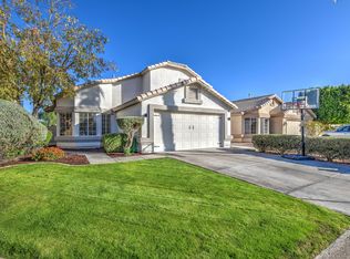 118 W Smoke Tree Rd, Gilbert, AZ 85233