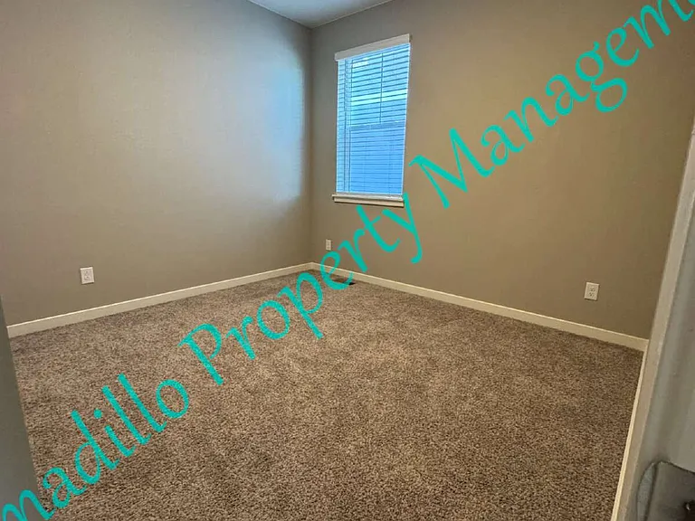 1902 Thundercloud Dr — Photo 6