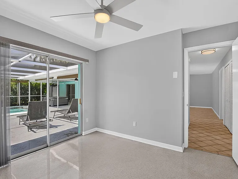 200 NW 11th Ave — Photo 52