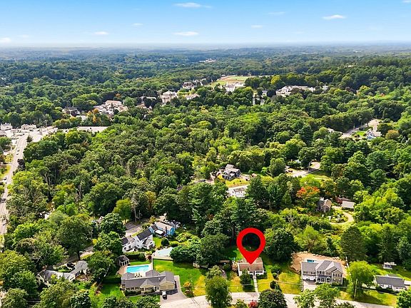 5th image of 4 Orchard Dr