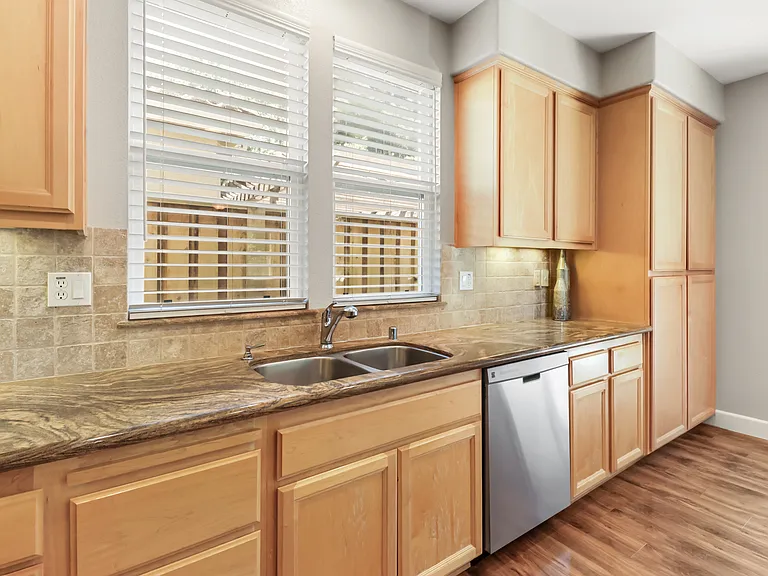 1746 Trinity Way — Photo 10
