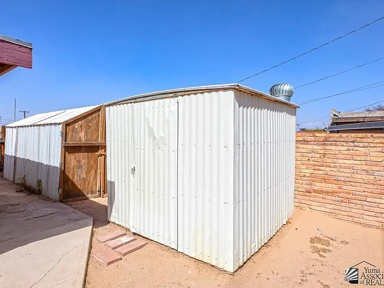2743 S Mesa Ave — Photo 21