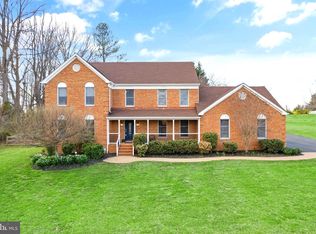 7052 Sundance Dr, Warrenton, VA 20187