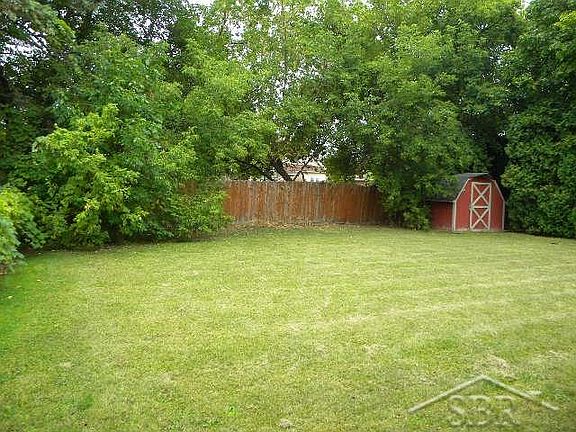 5th image of 1735 Bro Mor St