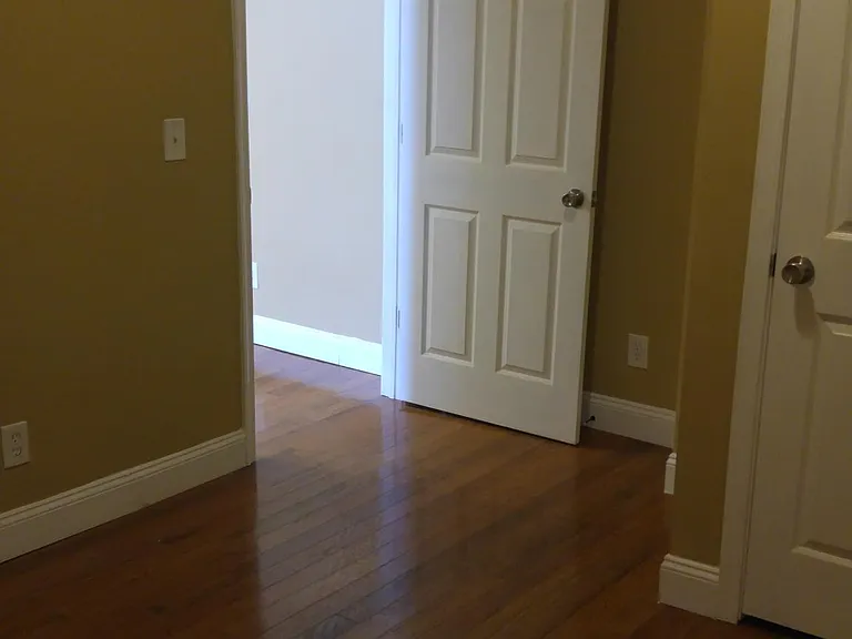 1715 W Huntingdon St #1R — Photo 6