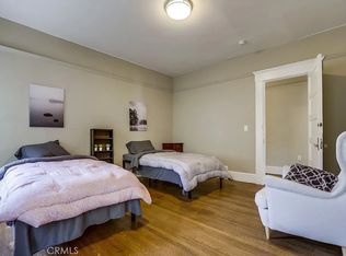 Raymond Avenue, Los Angeles, CA 90007