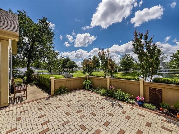 2nd image of 30 Wildwood Dr APT 13