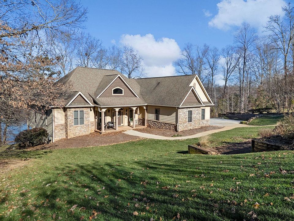 1st image of 475 Twin Springs Dr