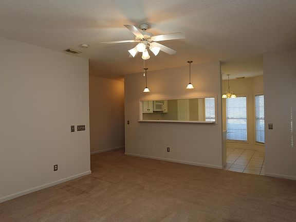 2nd image of 1116B Southbend Dr