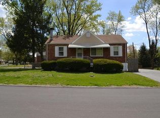 1405 W Duchesne Dr, Florissant, MO 63031