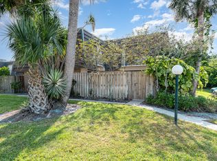 1717 Vista Oaks Cir NE, Palm Bay, FL 32905