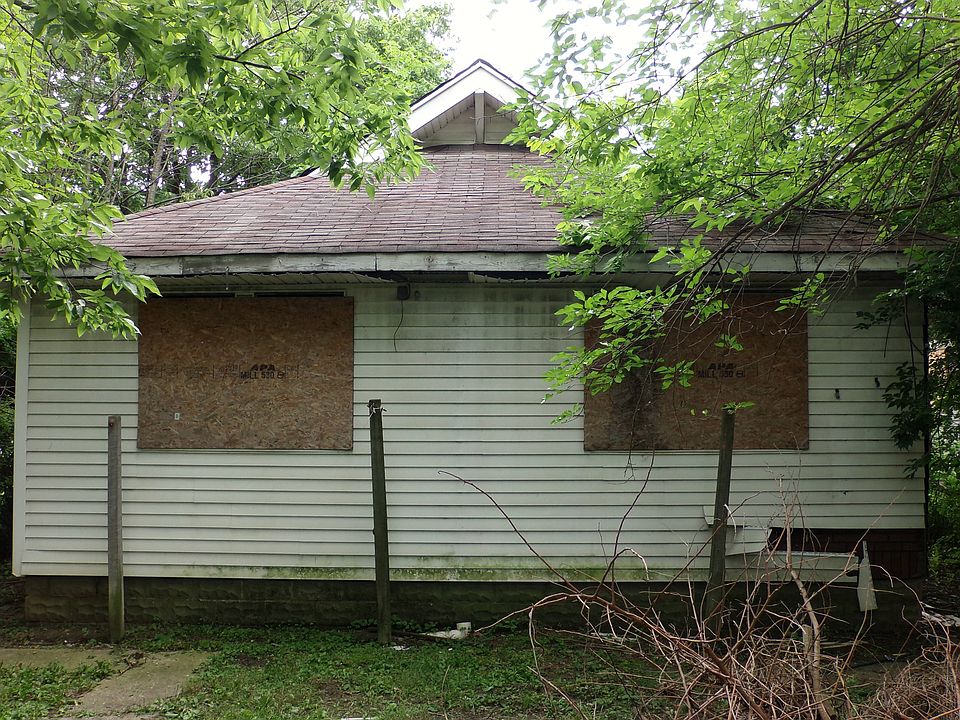 2nd image of 706 Eugene St