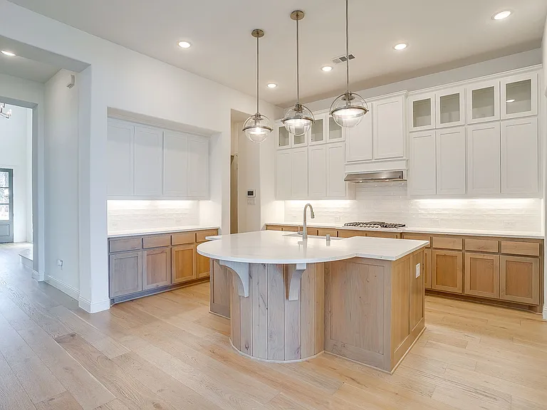 14328 Capridge Rd — Photo 5