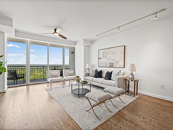 2nd image of 3338 Peachtree Rd NE APT 2702