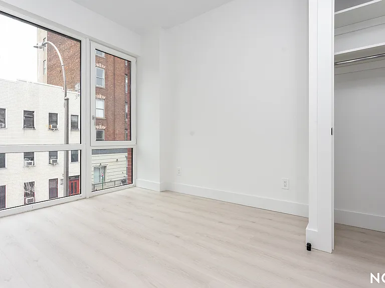 344 Lorimer St #4A — Photo 14
