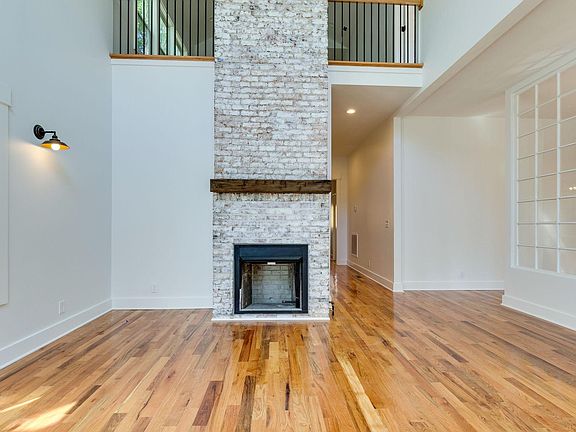 5th image of 819 N 2nd St