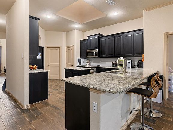 4th image of 2030 Sorrento Ln