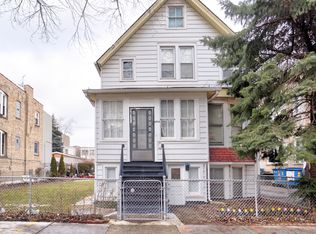 3214 W Belle Plaine Ave, Chicago, IL 60618