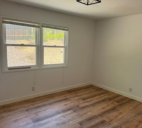 2nd image of 214 Meda Ln