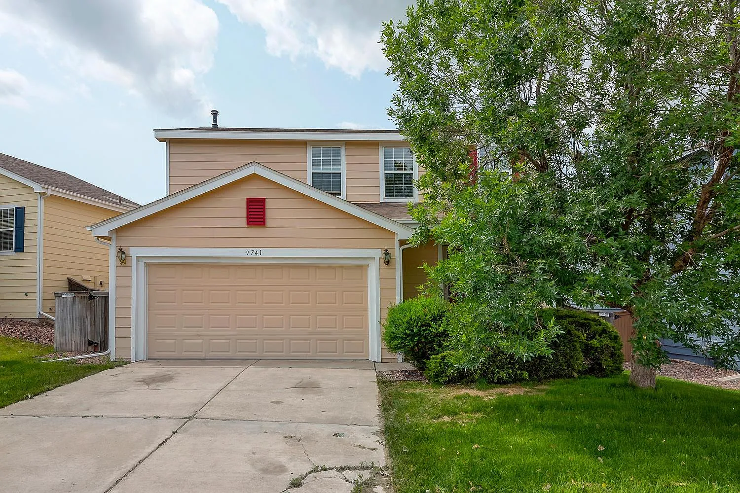 4 bed, 2421 sqft, $3,098 — Photo 1