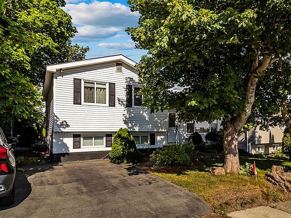 2nd image of 346 Canada Drive