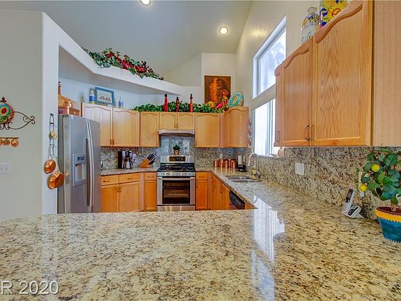 4th image of 133 Westin Ln