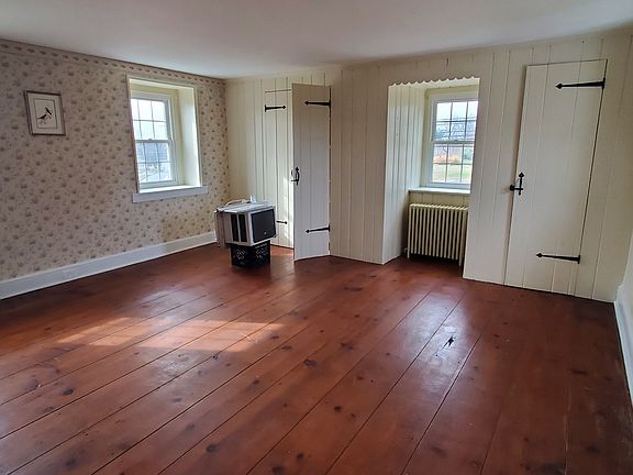 2nd image of 159 Limerick Center Rd
