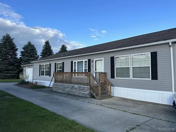 1809 Rails End Blvd, Caro, MI 48723