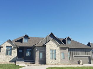 1810 N Burning Tree Cir, Wichita, KS 67230