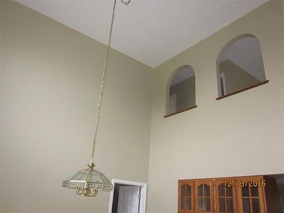 5th image of 1459 Yorktowne Dr