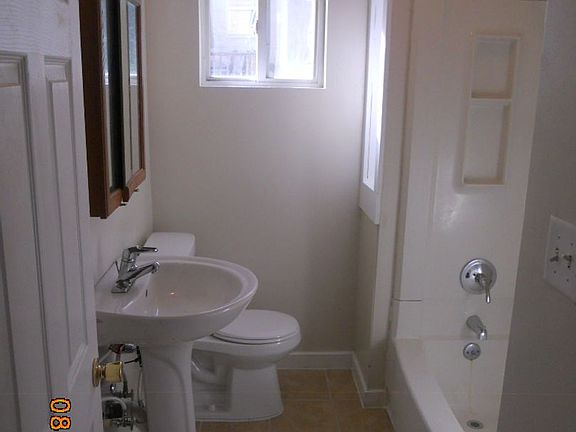 2nd image of 6 Woodlawn Ave APT 2