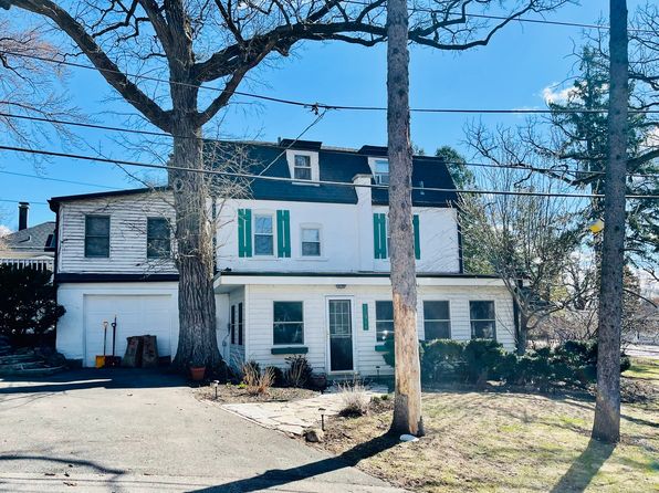 24311 N Bonnie Ln, Lake Zurich, IL 60047