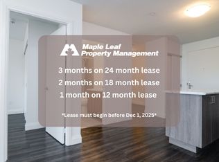 7 Walmer Rd #1DEN, Toronto, ON M5R 2W8