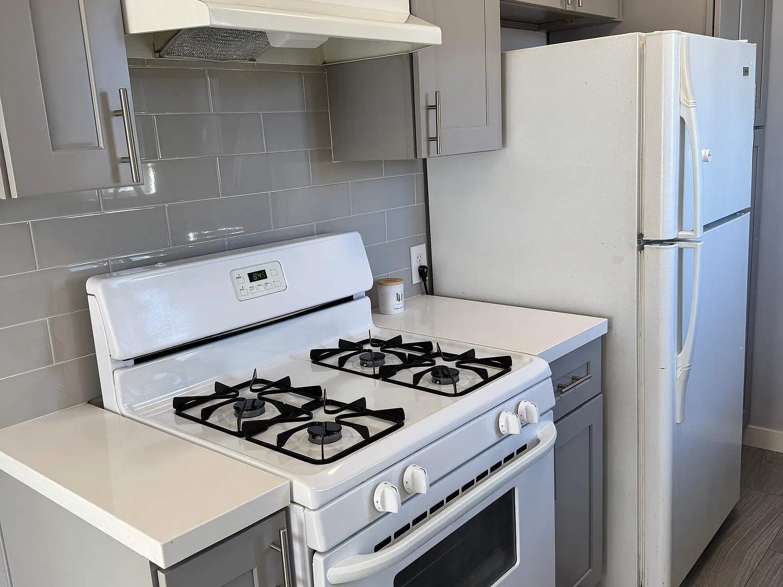 1 bed, 750 sqft, $1,800 — Photo 4