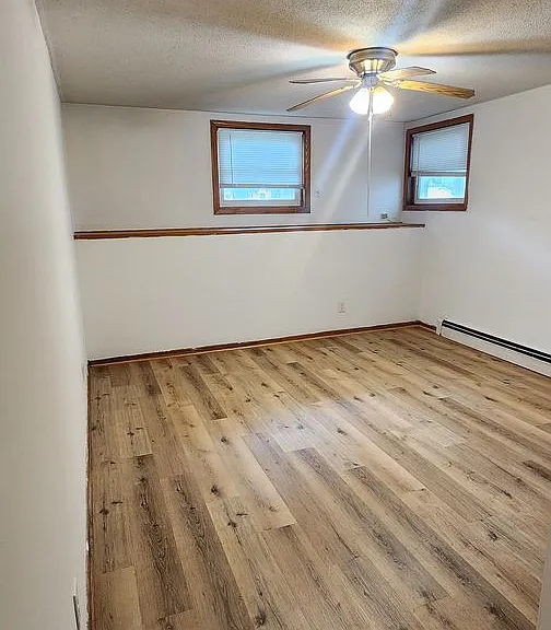 219 2nd St NE #5 — Photo 3