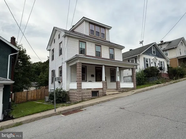 805 5th St, Huntingdon, PA 16652