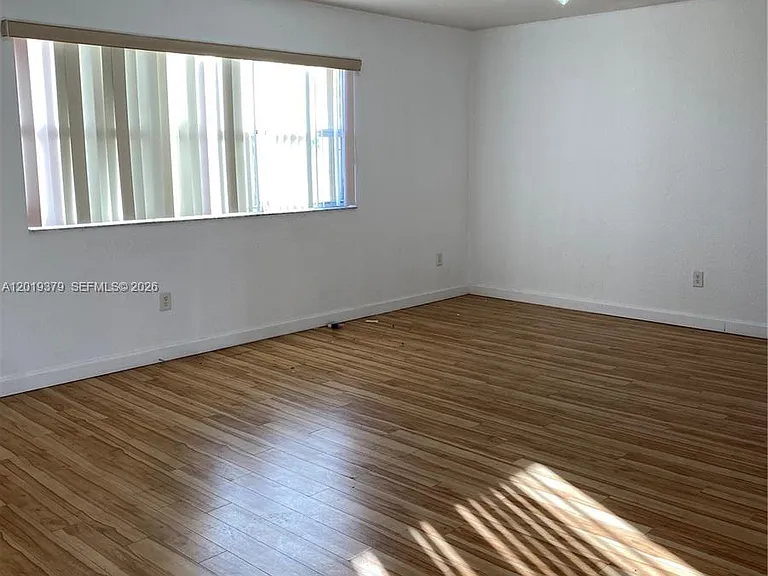 3355 NE Thirteen Circle Dr #201-28 — Photo 2