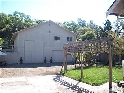 4th image of 2184 1st Ave