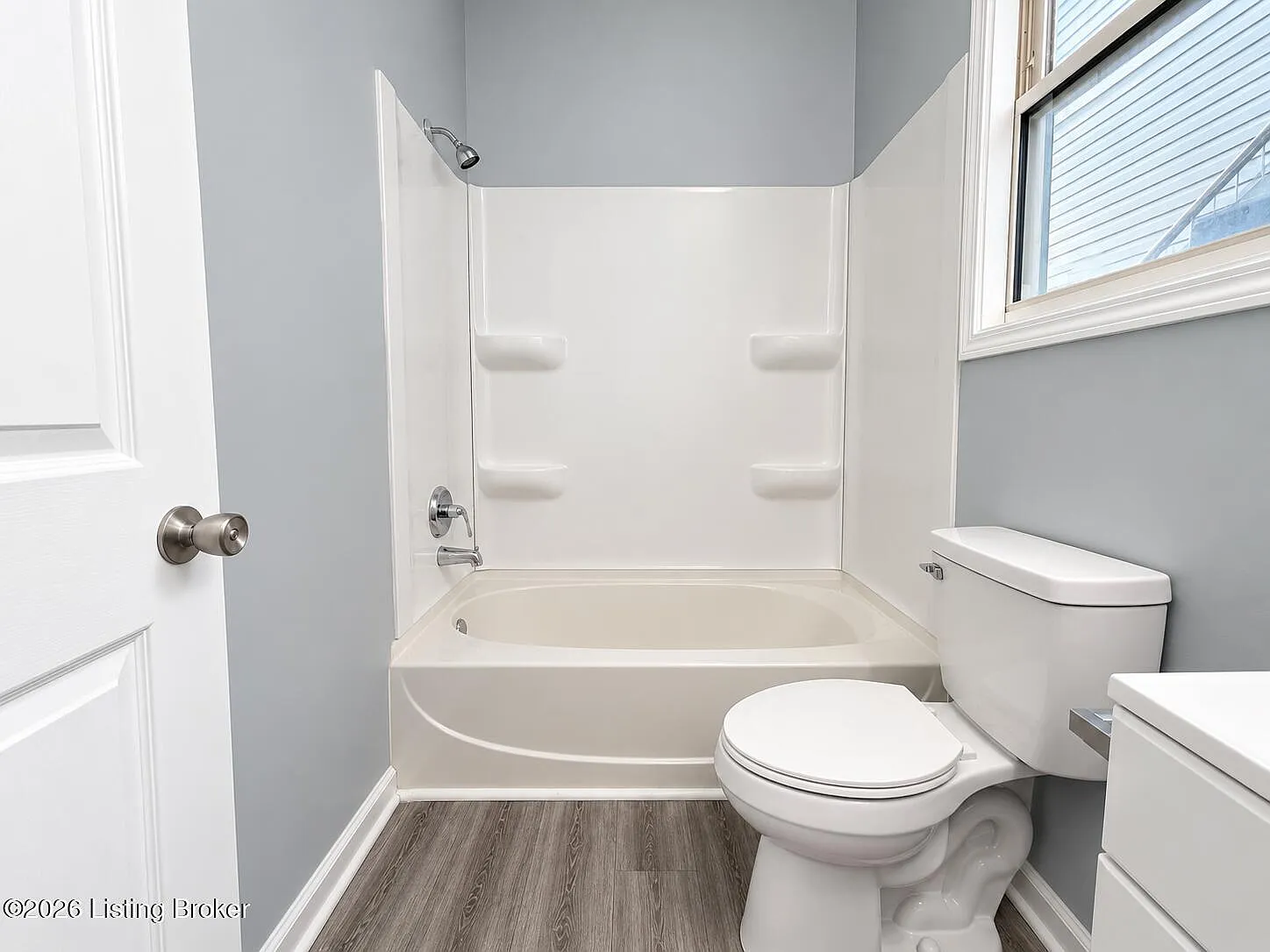 1 bed, 1.0 bath, 300 sqft, $495 — Photo 4