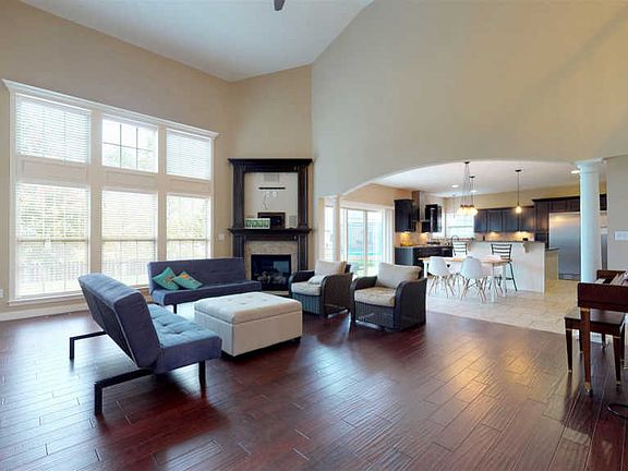 3rd image of 3682 Brixford Ln