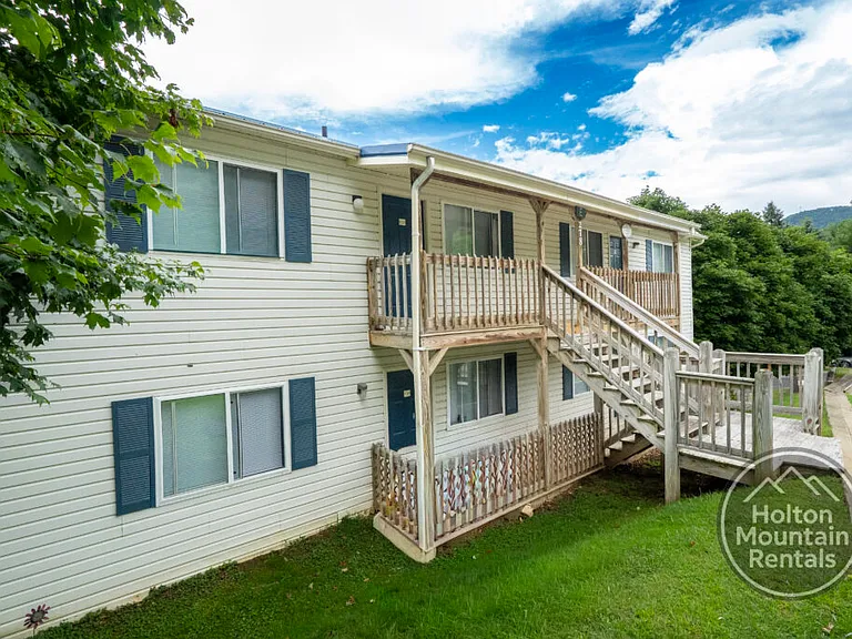 189 Eric Ln #1 — Photo 2