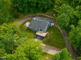 121 Calvin Rd, Hinsdale, MA 01235