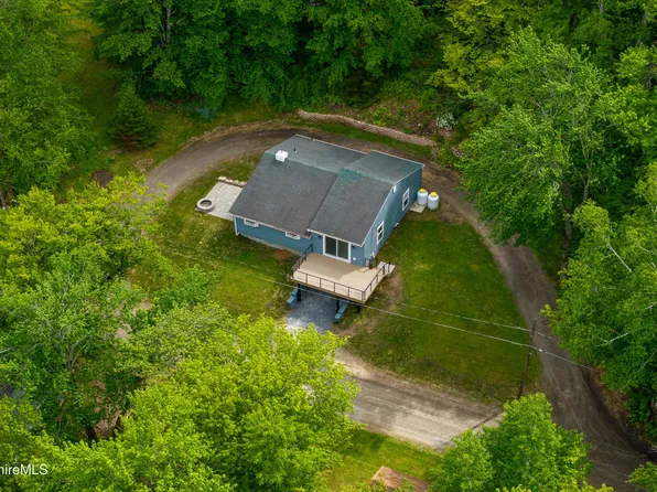 121 Calvin Rd, Hinsdale, MA 01235