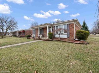 16567 Bowman St, Roseville, MI 48066