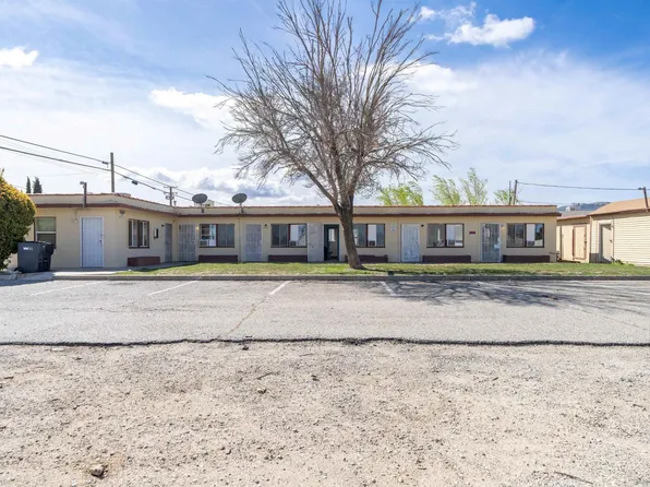 38717 6th St E, Palmdale, CA 93550