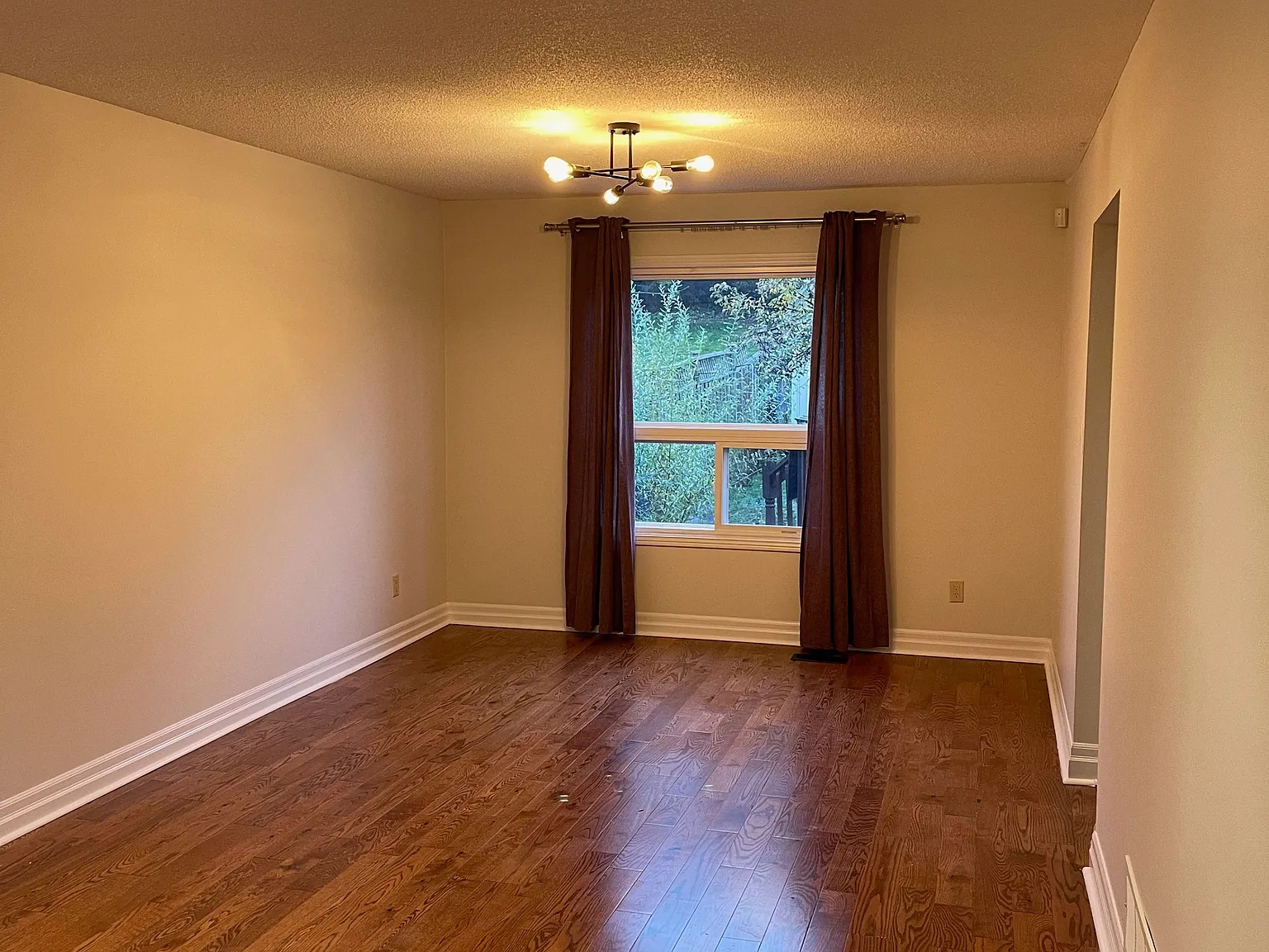 3 bed, $3,700 — Photo 4