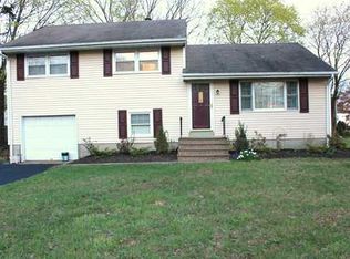 2 Netherwood Ave, Piscataway, NJ 08854